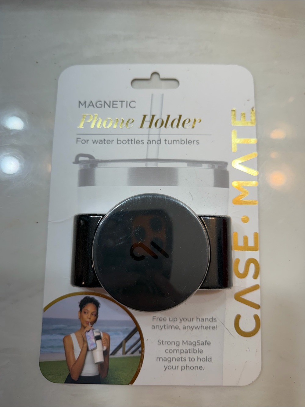case-mate Magnetic Phone Holder Clip in Black